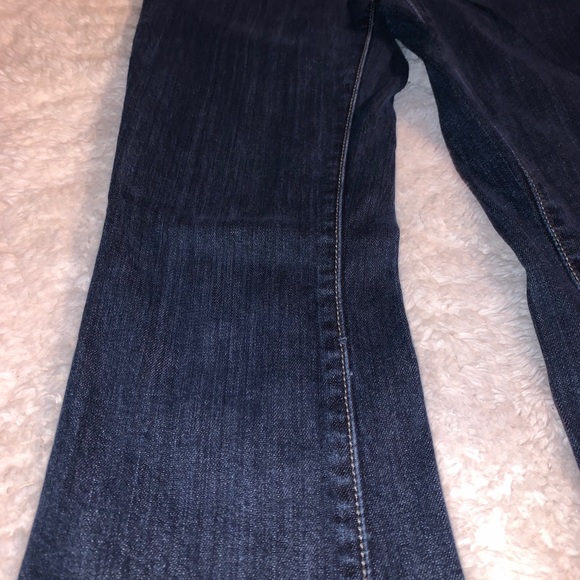 24 Guess jeans. EUC! - Picture 4 of 11